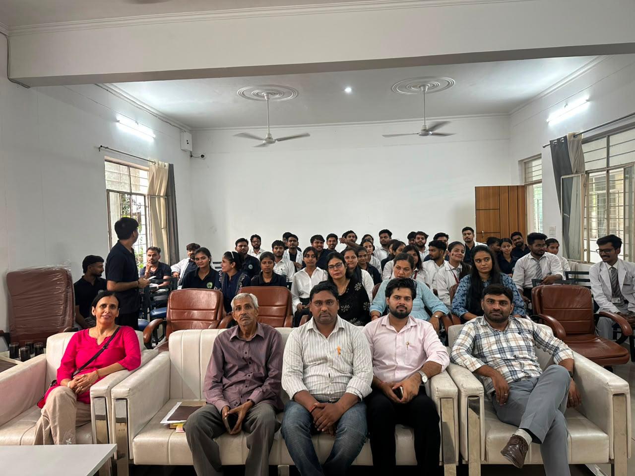 Students attending a college extracurricular programme