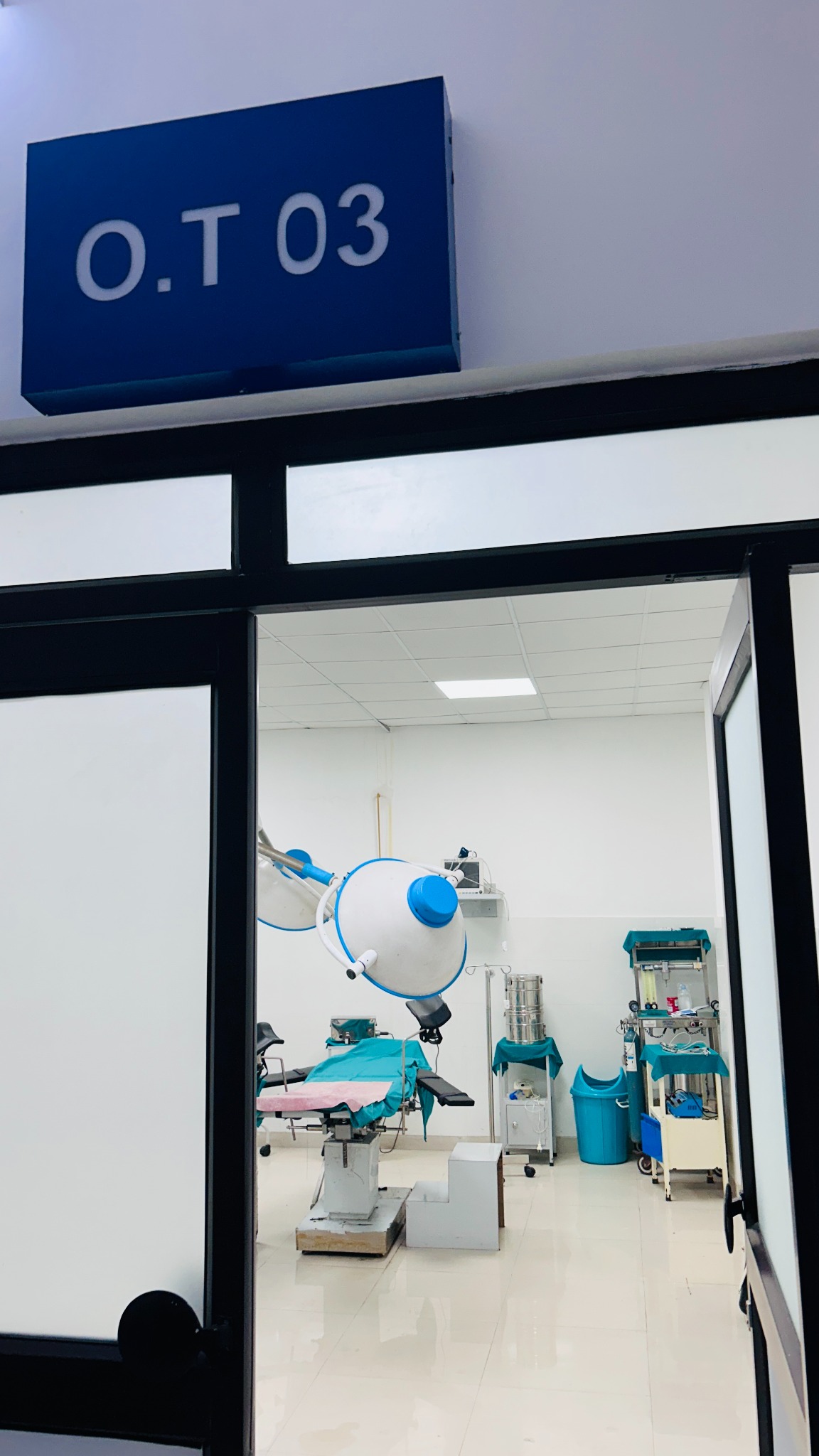 Operation Theatre 03 with surgical equipment